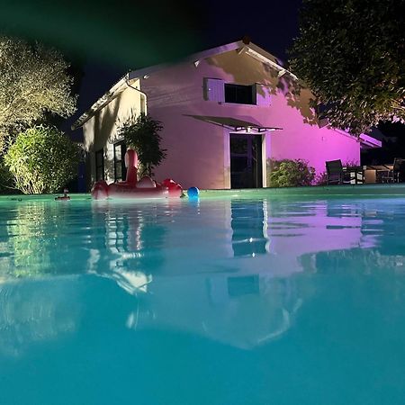 L Escale Girondine Avec Son Spa, Son Sauna Et Sa Piscine Privative La Lande-de-Fronsac Εξωτερικό φωτογραφία
