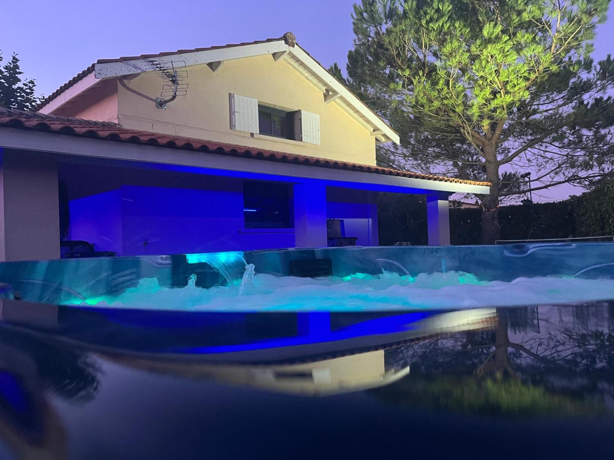 L Escale Girondine Avec Son Spa, Son Sauna Et Sa Piscine Privative La Lande-de-Fronsac Εξωτερικό φωτογραφία